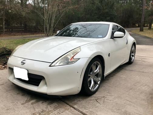 White 2011 Nissan 370Z Touring