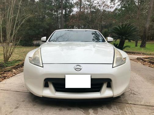 White 2011 Nissan 370Z Touring