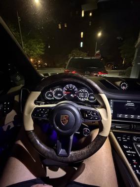 White 2019 Porsche Cayenne Cayenne