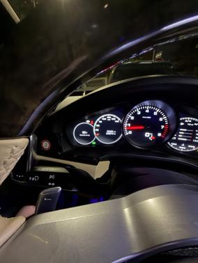 White 2019 Porsche Cayenne Cayenne