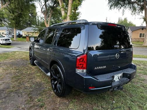 Green 2015 Nissan Armada SV
