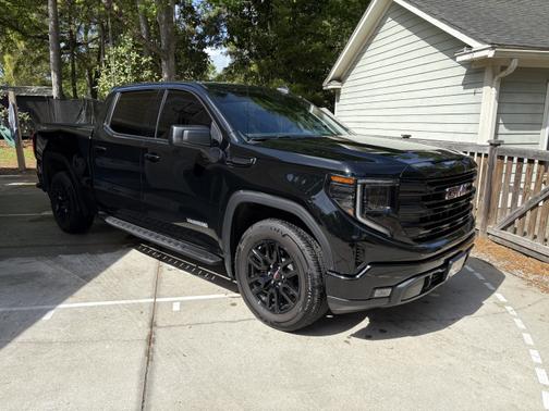 2022 GMC Sierra 1500 Elevation