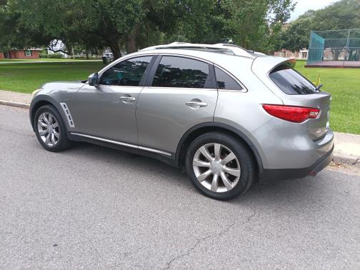 Beige 2009 INFINITI FX35 Base