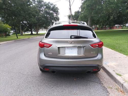 Beige 2009 INFINITI FX35 Base