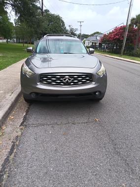 Beige 2009 INFINITI FX35 Base