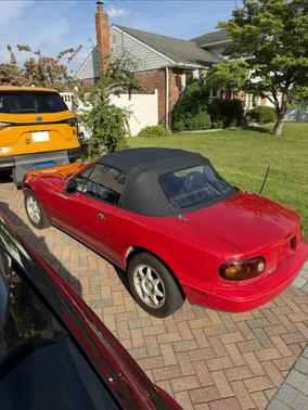 Red 1996 Mazda MX-5 Miata Base