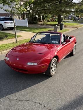 Red 1996 Mazda MX-5 Miata Base
