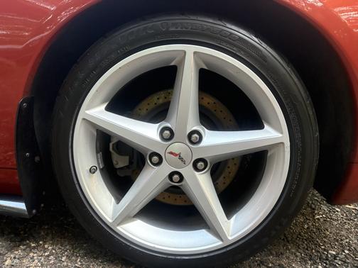 2005 Chevrolet Corvette Base