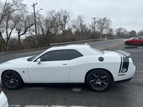 White 2016 Dodge Challenger R/T Scat Pack
