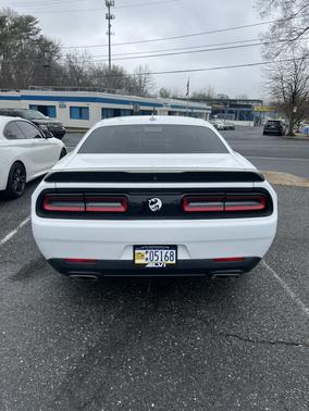 White 2016 Dodge Challenger R/T Scat Pack