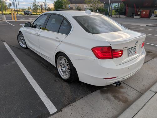 White 2013 BMW 328 i xDrive