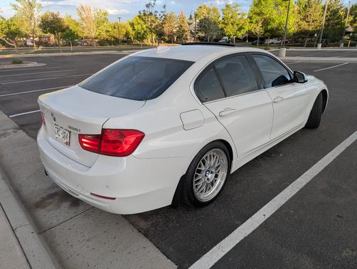 White 2013 BMW 328 i xDrive