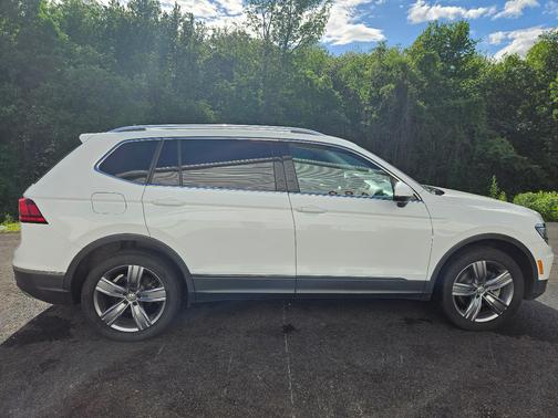 White 2019 Volkswagen Tiguan 2.0T SEL Premium