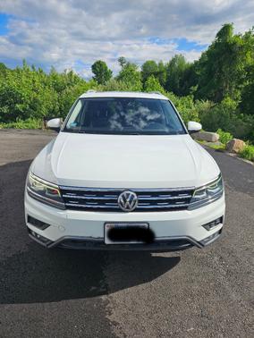 White 2019 Volkswagen Tiguan 2.0T SEL Premium