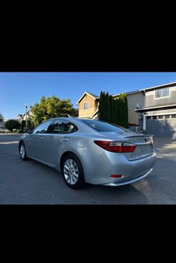 2014 Lexus ES 300h Base