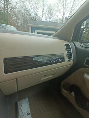 Gold 2010 Lincoln MKX Base