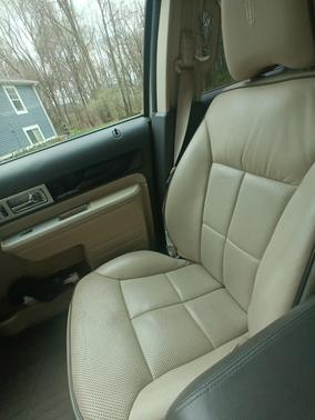 Gold 2010 Lincoln MKX Base