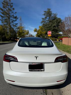 2022 Tesla Model 3 Base