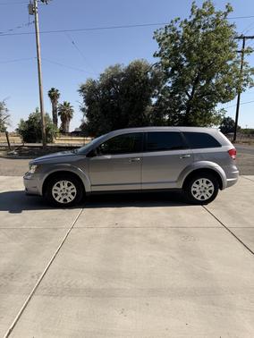 Silver 2015 Dodge Journey SE