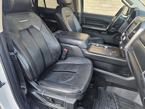 White 2019 Ford Expedition Platinum