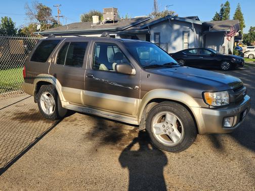 2001 INFINITI QX4 4WD