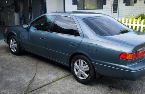 2000 Toyota Camry LE