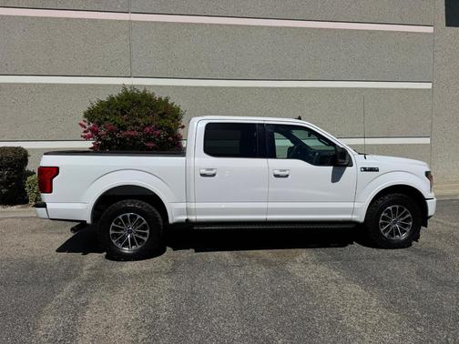 White 2019 Ford F-150 XLT