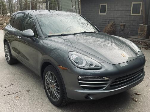 2014 Porsche Cayenne Platinum Edition