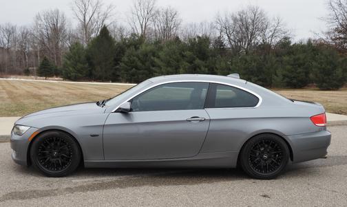 Gray 2007 BMW 328 xi