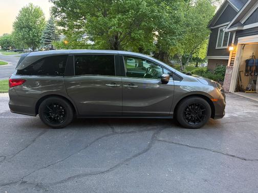 Silver 2018 Honda Odyssey EX-L