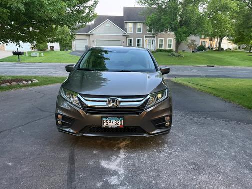 Silver 2018 Honda Odyssey EX-L