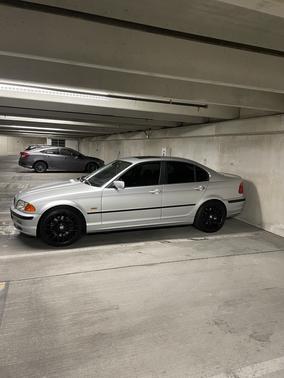2001 BMW 330 i