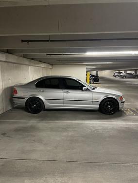 2001 BMW 330 i