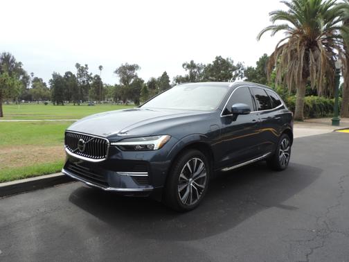 2022 Volvo XC60 Recharge Plug-In Hybrid T8 Inscription Expression