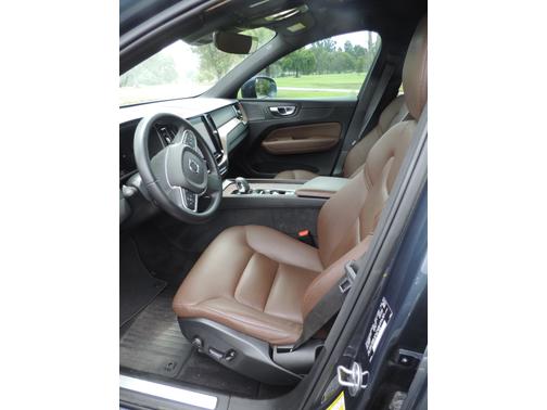 2022 Volvo XC60 Recharge Plug-In Hybrid T8 Inscription Expression