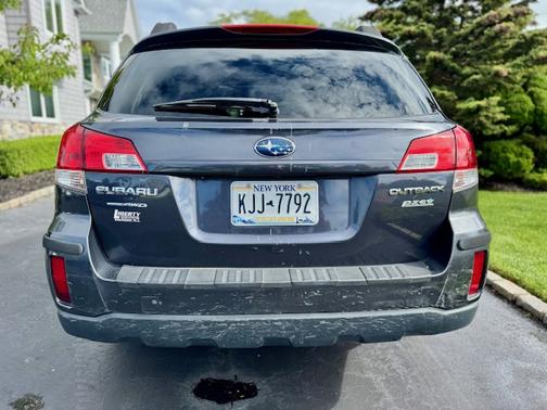 2011 Subaru Outback 2.5 i Premium