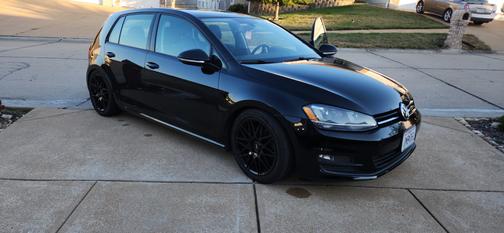 2015 Volkswagen Golf TSI SE 4-Door