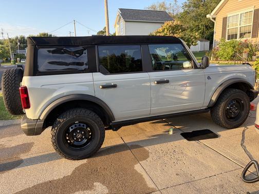Gray 2023 Ford Bronco Black Diamond Advanced