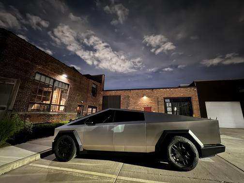 2024 Tesla Cybertruck Cyberbeast