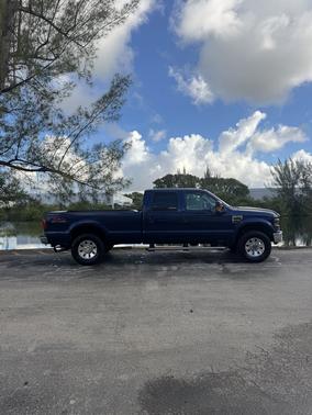Blue 2008 Ford F-250 XLT Crew Cab Super Duty