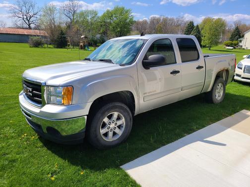 Silver 2011 GMC Sierra 1500 SLE