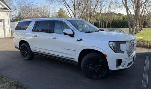 2022 GMC Yukon XL Denali