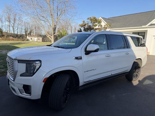 2022 GMC Yukon XL Denali