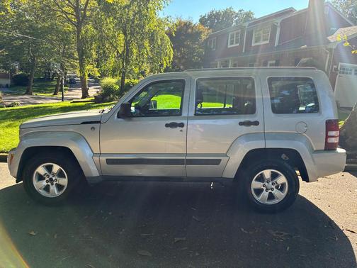Gray 2012 Jeep Liberty Sport