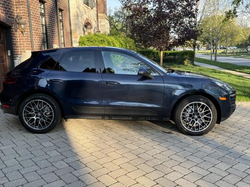 2018 Porsche Macan S