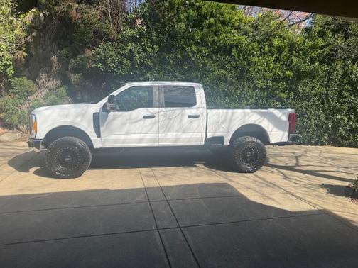 White 2023 Ford F-250 XL