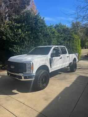 White 2023 Ford F-250 XL