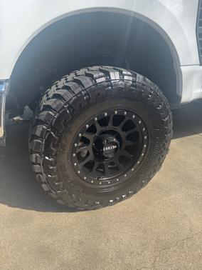 White 2023 Ford F-250 XL