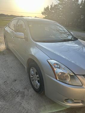 Gray 2011 Nissan Altima 2.5 S