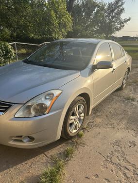 Gray 2011 Nissan Altima 2.5 S